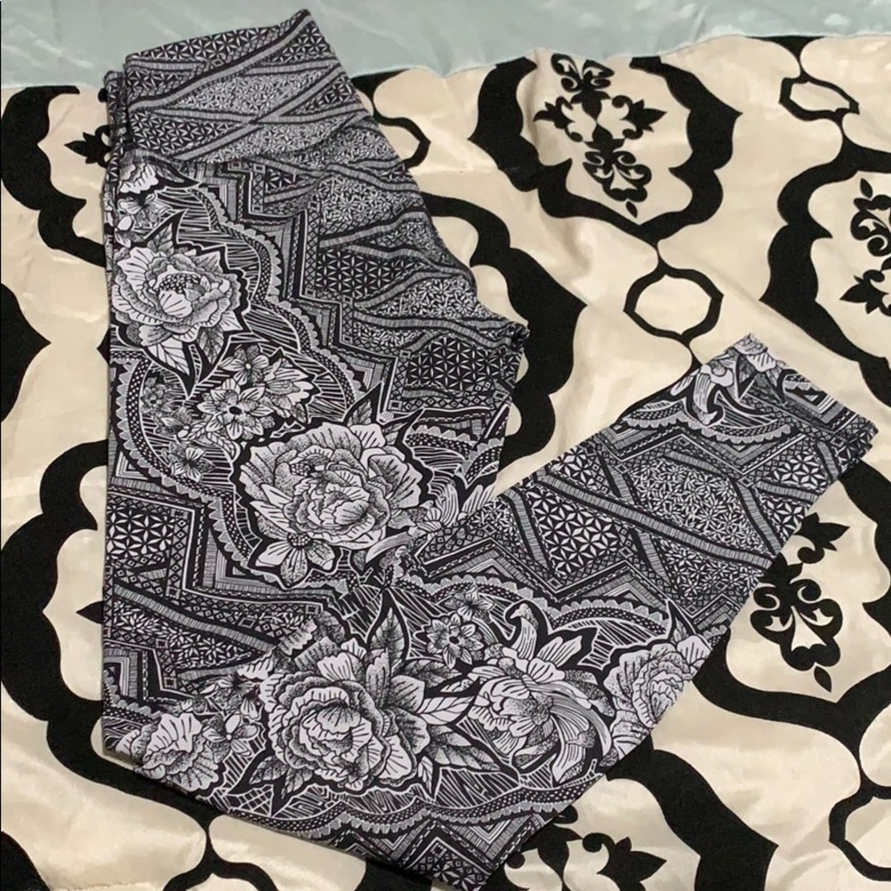 Lululemon leggings.